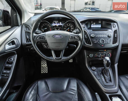 Форд Фокус 2015 у Львові на Automoto.ua Чорний Форд Фокус, об'ємом двигуна 2 л та пробігом 137 тис. км за 9500 $, фото 26 на Automoto.ua