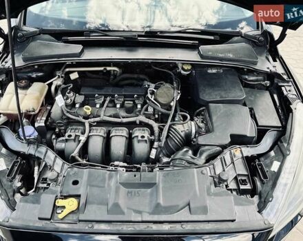 Чорний Форд Фокус, об'ємом двигуна 2 л та пробігом 175 тис. км за 11500 $, фото 4 на Automoto.ua