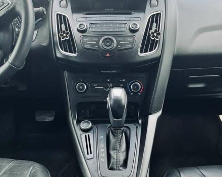 Чорний Форд Фокус, об'ємом двигуна 2 л та пробігом 175 тис. км за 11500 $, фото 6 на Automoto.ua