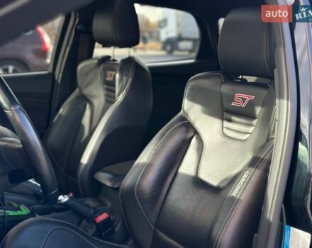 Чорний Форд Фокус, об'ємом двигуна 2 л та пробігом 123 тис. км за 12990 $, фото 15 на Automoto.ua