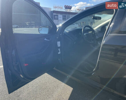 Черный Форд Фокус, объемом двигателя 2 л и пробегом 112 тыс. км за 10800 $, фото 6 на Automoto.ua