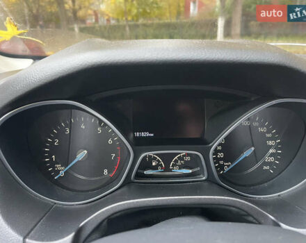 Чорний Форд Фокус, об'ємом двигуна 1 л та пробігом 183 тис. км за 6700 $, фото 5 на Automoto.ua