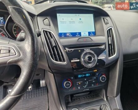 Черный Форд Фокус, объемом двигателя 2 л и пробегом 98 тыс. км за 12000 $, фото 17 на Automoto.ua