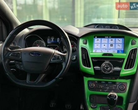 Чорний Форд Фокус, об'ємом двигуна 2 л та пробігом 123 тис. км за 12990 $, фото 31 на Automoto.ua