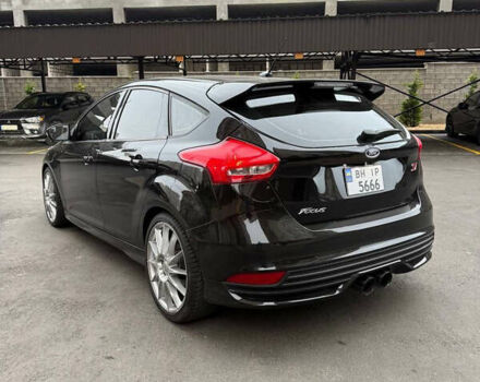 Чорний Форд Фокус, об'ємом двигуна 2 л та пробігом 75 тис. км за 9500 $, фото 4 на Automoto.ua