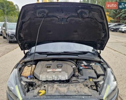 Черный Форд Фокус, объемом двигателя 2 л и пробегом 98 тыс. км за 12000 $, фото 33 на Automoto.ua