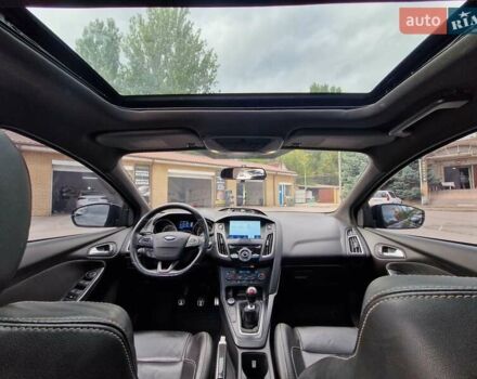 Черный Форд Фокус, объемом двигателя 2 л и пробегом 98 тыс. км за 12000 $, фото 24 на Automoto.ua