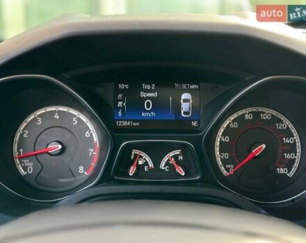Чорний Форд Фокус, об'ємом двигуна 2 л та пробігом 123 тис. км за 12990 $, фото 16 на Automoto.ua