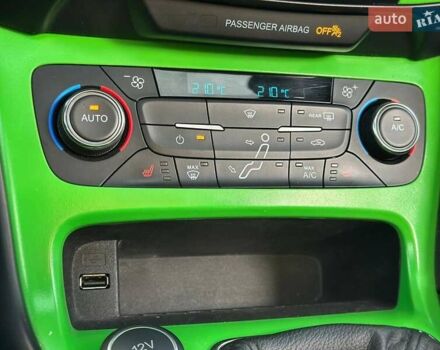 Чорний Форд Фокус, об'ємом двигуна 2 л та пробігом 123 тис. км за 12990 $, фото 29 на Automoto.ua