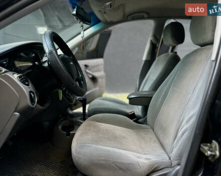 Черный Форд Фокус, объемом двигателя 2 л и пробегом 250 тыс. км за 2300 $, фото 13 на Automoto.ua