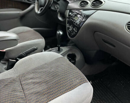 Черный Форд Фокус, объемом двигателя 1.8 л и пробегом 178 тыс. км за 2850 $, фото 13 на Automoto.ua