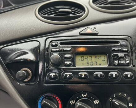 Черный Форд Фокус, объемом двигателя 1.8 л и пробегом 178 тыс. км за 2850 $, фото 26 на Automoto.ua