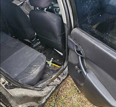 Чорний Форд Фокус, об'ємом двигуна 1.6 л та пробігом 300 тис. км за 1800 $, фото 14 на Automoto.ua