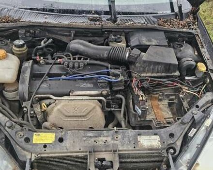 Чорний Форд Фокус, об'ємом двигуна 1.6 л та пробігом 300 тис. км за 1800 $, фото 3 на Automoto.ua