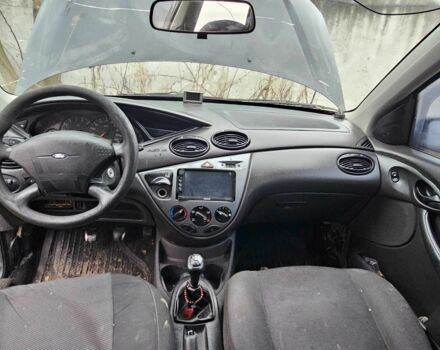 Черный Форд Фокус, объемом двигателя 1.6 л и пробегом 300 тыс. км за 1800 $, фото 6 на Automoto.ua