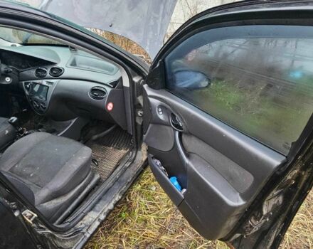 Черный Форд Фокус, объемом двигателя 1.6 л и пробегом 300 тыс. км за 1800 $, фото 9 на Automoto.ua