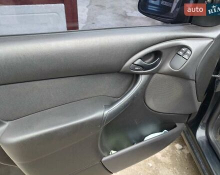 Чорний Форд Фокус, об'ємом двигуна 1.6 л та пробігом 100 тис. км за 4550 $, фото 7 на Automoto.ua