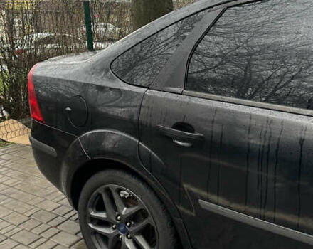 Черный Форд Фокус, объемом двигателя 1.39 л и пробегом 201 тыс. км за 4899 $, фото 7 на Automoto.ua