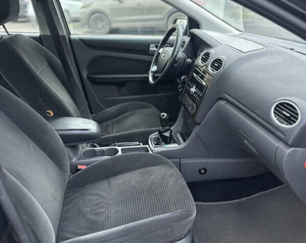 Черный Форд Фокус, объемом двигателя 2.01 л и пробегом 280 тыс. км за 3250 $, фото 11 на Automoto.ua