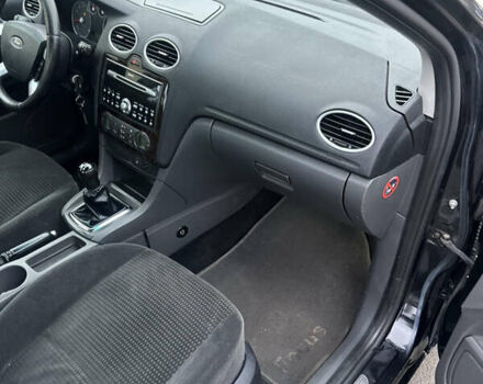 Черный Форд Фокус, объемом двигателя 2.01 л и пробегом 280 тыс. км за 3250 $, фото 10 на Automoto.ua