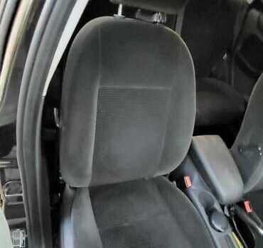 Черный Форд Фокус, объемом двигателя 1.8 л и пробегом 186 тыс. км за 4900 $, фото 29 на Automoto.ua