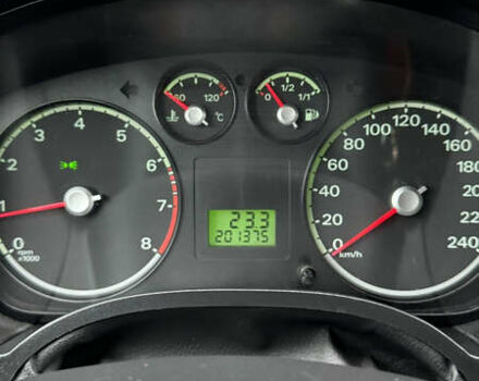 Черный Форд Фокус, объемом двигателя 1.39 л и пробегом 201 тыс. км за 4899 $, фото 17 на Automoto.ua