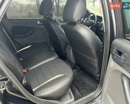 Черный Форд Фокус, объемом двигателя 2 л и пробегом 220 тыс. км за 5500 $, фото 19 на Automoto.ua