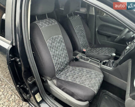 Черный Форд Фокус, объемом двигателя 1.6 л и пробегом 220 тыс. км за 2200 $, фото 24 на Automoto.ua