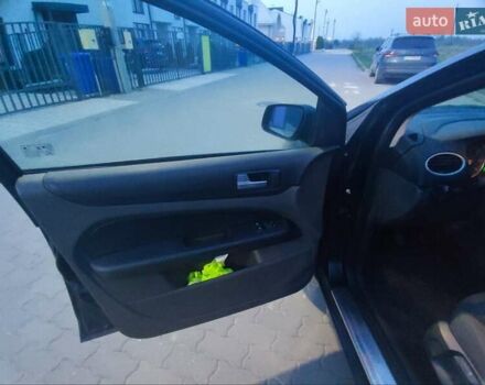 Черный Форд Фокус, объемом двигателя 1.56 л и пробегом 270 тыс. км за 4500 $, фото 18 на Automoto.ua