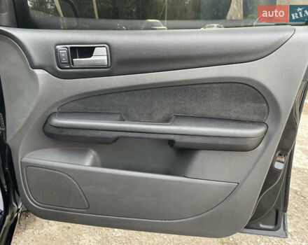 Форд Фокус 2006 в Сумах на Automoto.ua Черный Форд Фокус, объемом двигателя 2 л и пробегом 218 тыс. км за 5500 $, фото 42 на Automoto.ua