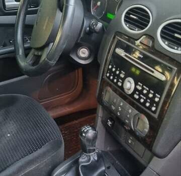 Черный Форд Фокус, объемом двигателя 2 л и пробегом 260 тыс. км за 4900 $, фото 3 на Automoto.ua