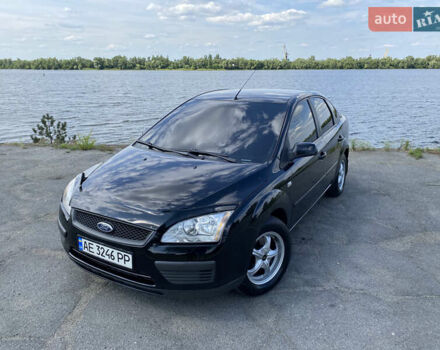 Черный Форд Фокус, объемом двигателя 1.6 л и пробегом 255 тыс. км за 5900 $, фото 4 на Automoto.ua