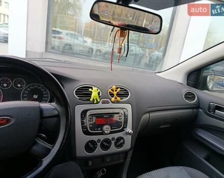 Форд Фокус 2007 в Каменское - Днепродзержинск на Automoto.ua Черный Форд Фокус, объемом двигателя 1.6 л и пробегом 227 тыс. км за 4000 $, фото 2 на Automoto.ua