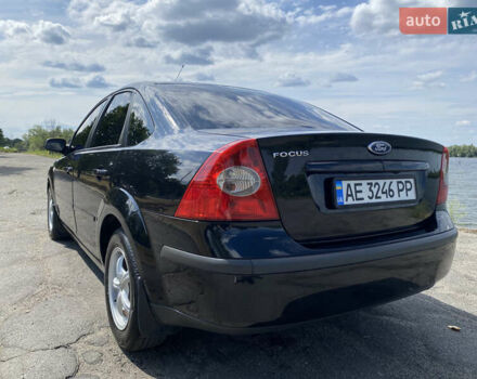 Черный Форд Фокус, объемом двигателя 1.6 л и пробегом 255 тыс. км за 5900 $, фото 11 на Automoto.ua