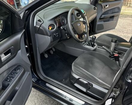 Черный Форд Фокус, объемом двигателя 2 л и пробегом 249 тыс. км за 5300 $, фото 1 на Automoto.ua