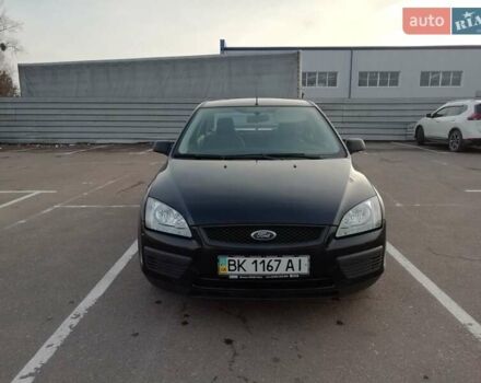 Черный Форд Фокус, объемом двигателя 1.4 л и пробегом 31 тыс. км за 6000 $, фото 4 на Automoto.ua