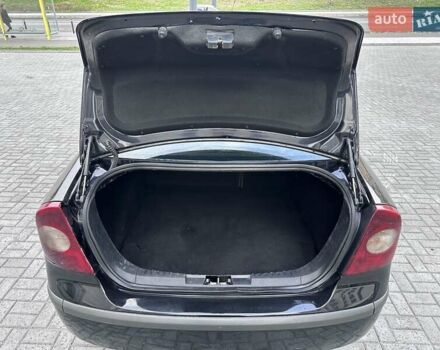 Чорний Форд Фокус, об'ємом двигуна 1.6 л та пробігом 290 тис. км за 4699 $, фото 13 на Automoto.ua