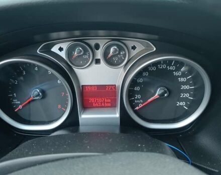 Черный Форд Фокус, объемом двигателя 1.6 л и пробегом 210 тыс. км за 5800 $, фото 3 на Automoto.ua