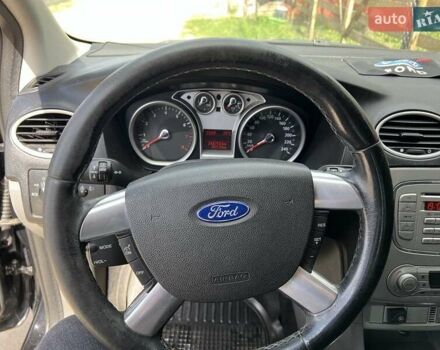 Черный Форд Фокус, объемом двигателя 1.6 л и пробегом 246 тыс. км за 4900 $, фото 4 на Automoto.ua