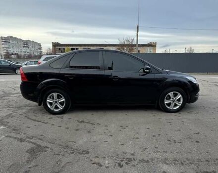 Черный Форд Фокус, объемом двигателя 1.6 л и пробегом 212 тыс. км за 5900 $, фото 3 на Automoto.ua