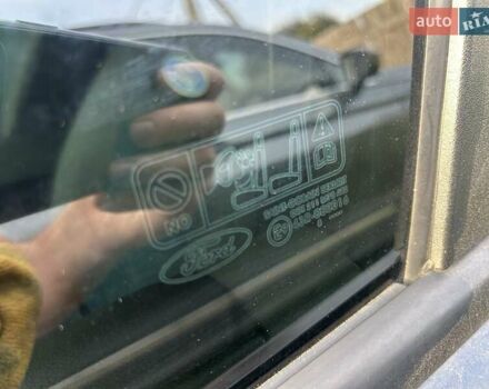 Черный Форд Фокус, объемом двигателя 1.6 л и пробегом 257 тыс. км за 5100 $, фото 13 на Automoto.ua