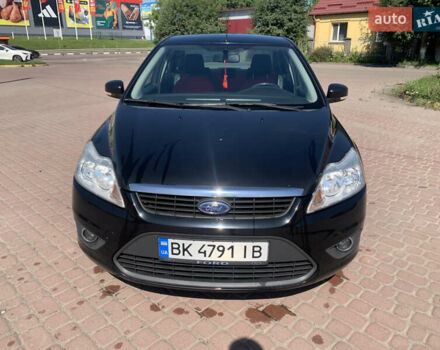 Черный Форд Фокус, объемом двигателя 1.6 л и пробегом 126 тыс. км за 7200 $, фото 1 на Automoto.ua