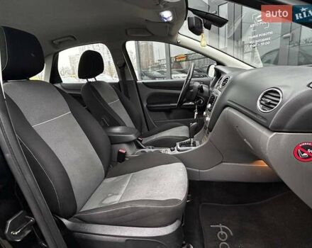 Черный Форд Фокус, объемом двигателя 1.6 л и пробегом 208 тыс. км за 6490 $, фото 10 на Automoto.ua