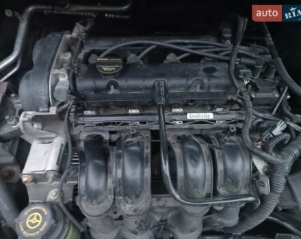 Черный Форд Фокус, объемом двигателя 1.6 л и пробегом 214 тыс. км за 5850 $, фото 1 на Automoto.ua