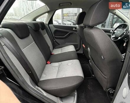 Черный Форд Фокус, объемом двигателя 1.6 л и пробегом 208 тыс. км за 6490 $, фото 11 на Automoto.ua