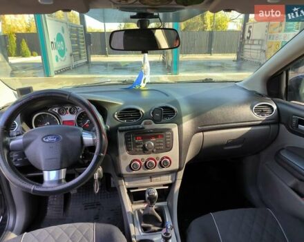 Черный Форд Фокус, объемом двигателя 1.6 л и пробегом 213 тыс. км за 5300 $, фото 9 на Automoto.ua