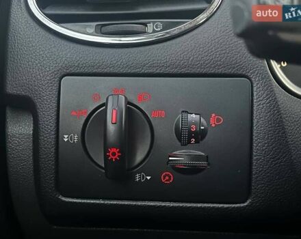 Черный Форд Фокус, объемом двигателя 1.6 л и пробегом 207 тыс. км за 7490 $, фото 13 на Automoto.ua