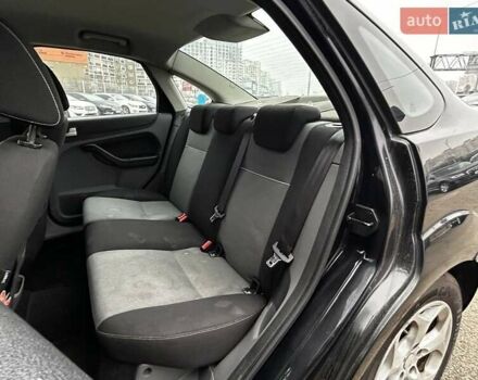 Черный Форд Фокус, объемом двигателя 1.6 л и пробегом 208 тыс. км за 6490 $, фото 8 на Automoto.ua
