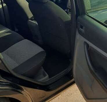 Черный Форд Фокус, объемом двигателя 1.6 л и пробегом 211 тыс. км за 6800 $, фото 17 на Automoto.ua