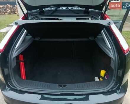 Черный Форд Фокус, объемом двигателя 1.6 л и пробегом 214 тыс. км за 5850 $, фото 14 на Automoto.ua